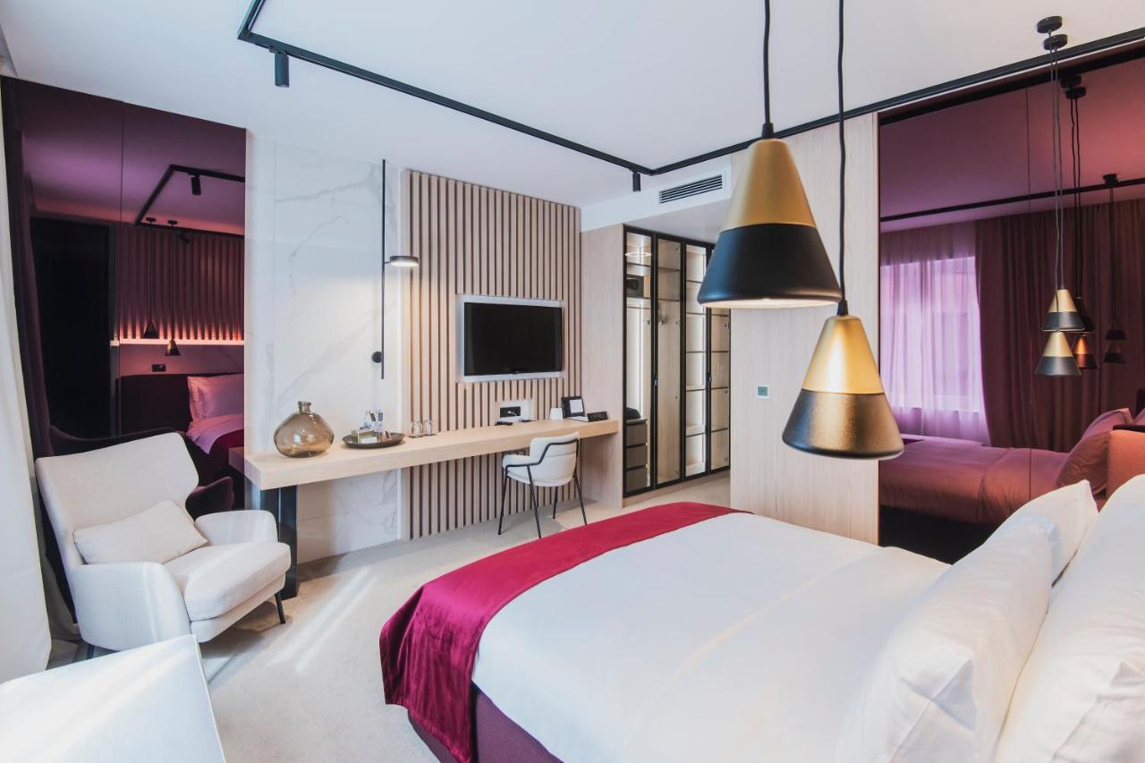 Pod Zidom 4*